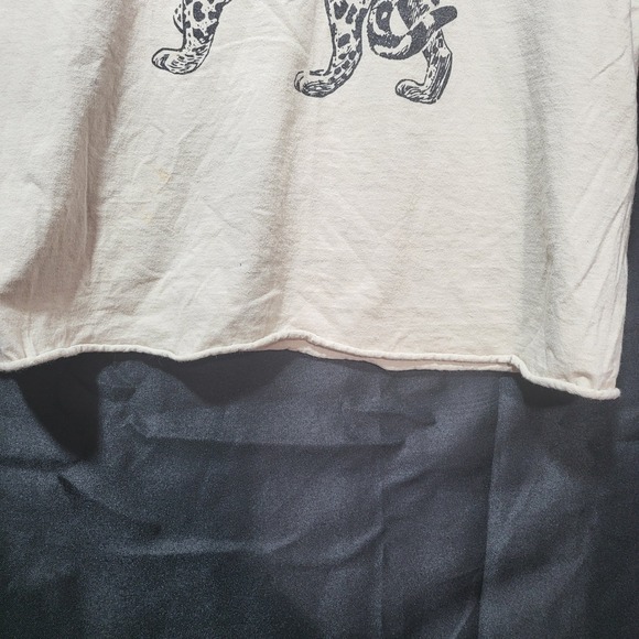 Def Leppard Distressed Graphic Crop T-Shirt Tan Leopard Band Tee S/M - Picture 3 of 11